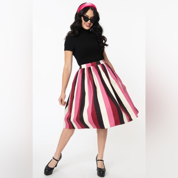 Collectif Jasmine Pumpkin Striped Halloween Swing Skirt - Picture 7 of 8